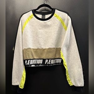 Sweater. Activewear. Crew neck. Women. Girls